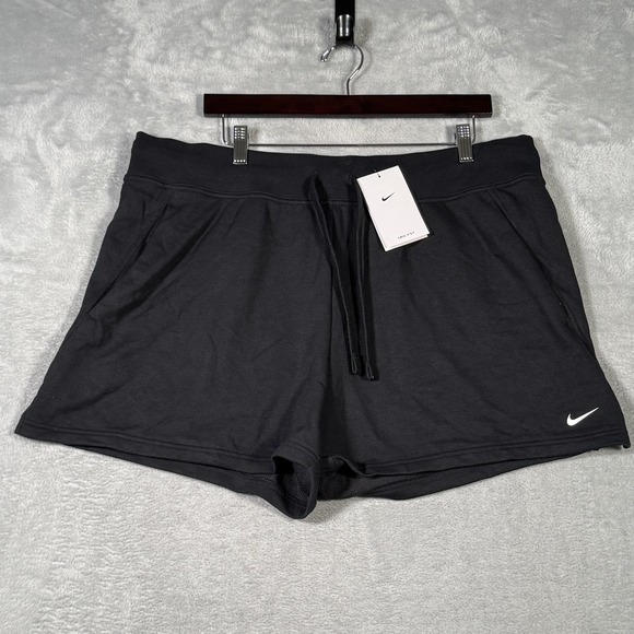 Nike Shorts Womens XL Black Dri-FIT Standard Fit Training Get DM7291-010 - Picture 1 of 10